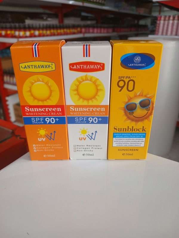 کرم ضد آفتاب بی رنگ آنتاوای